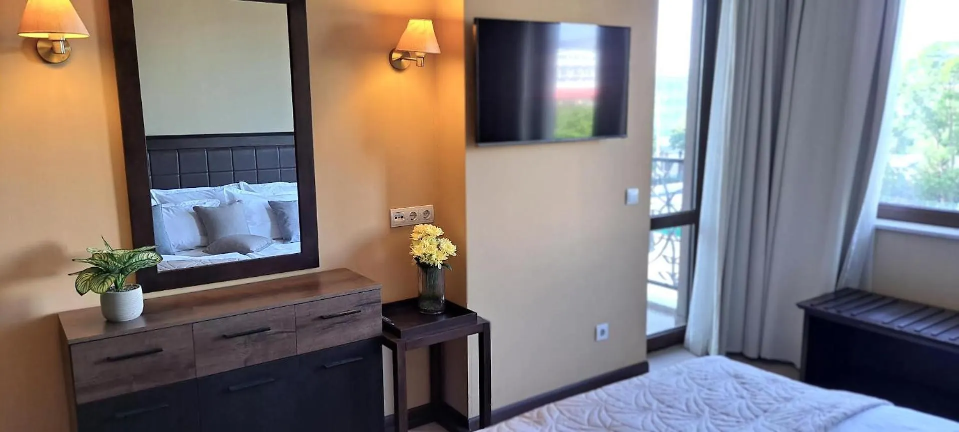 Patrick'S Apartment - Royal Beach Солнечный берег