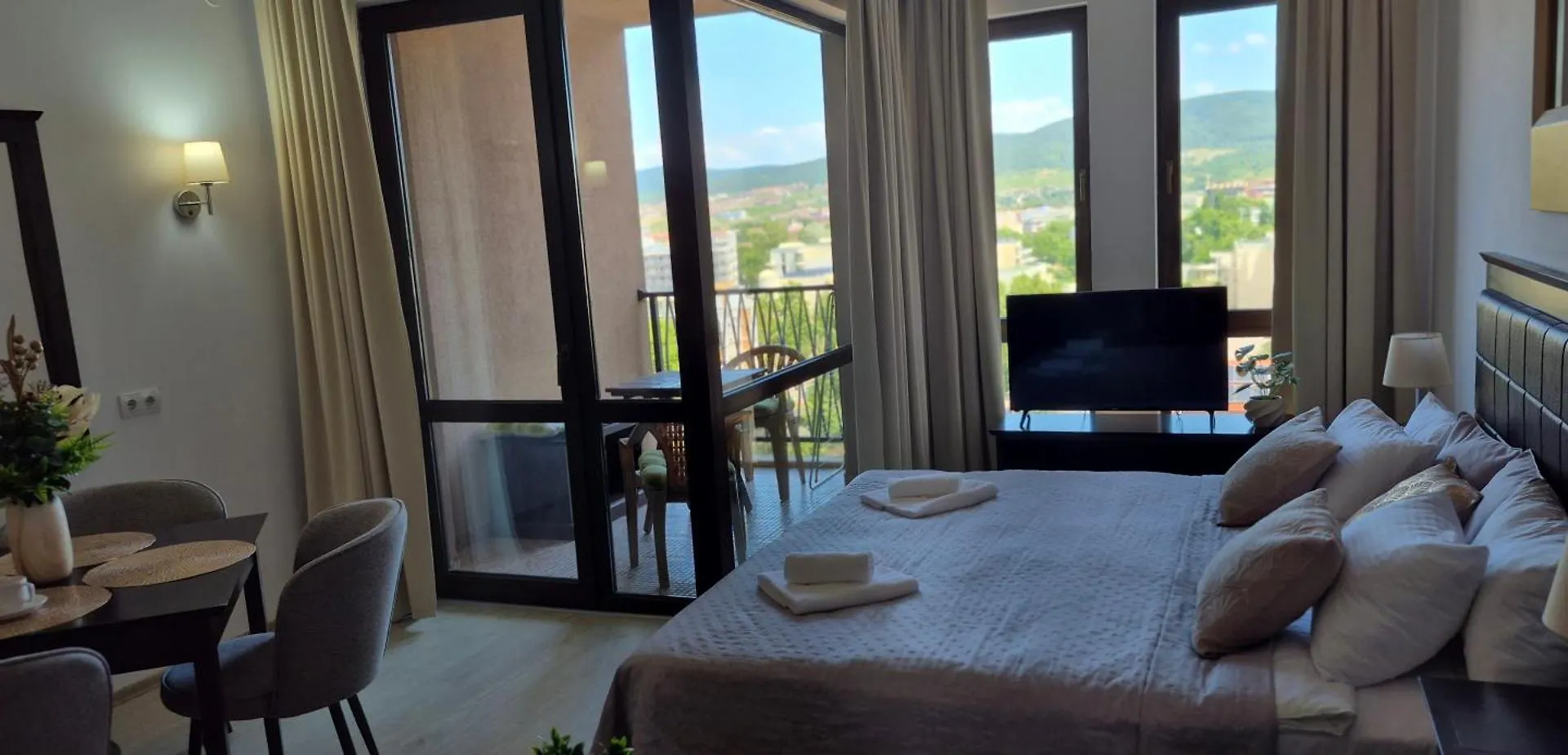 Patrick'S Apartment - Royal Beach Солнечный берег 0*,